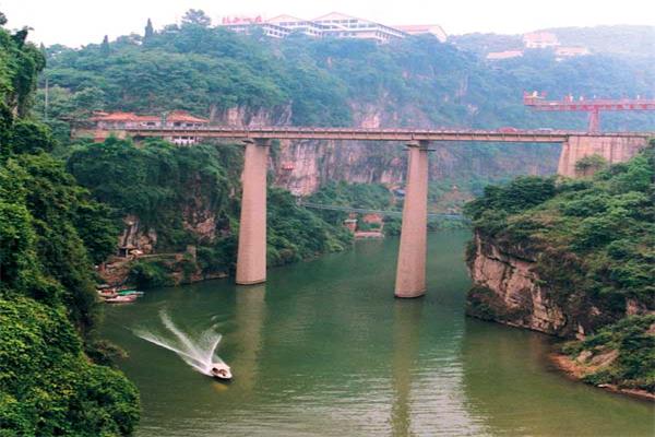 三游洞大桥建成通车