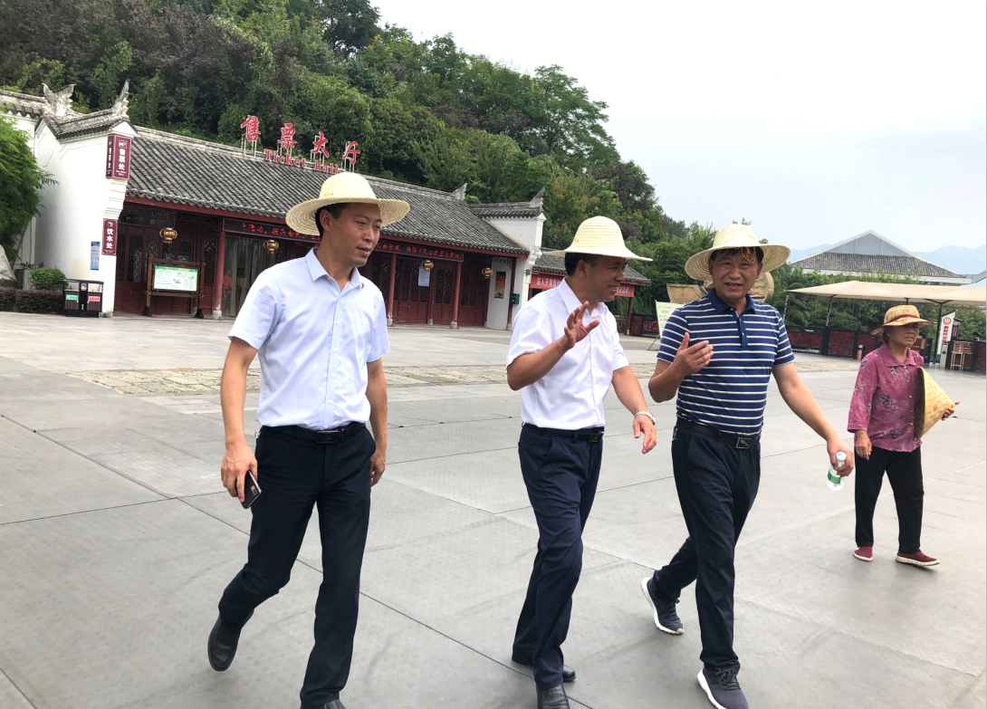 县教育局局长韩永新表示,将积极配合香港大风车教育