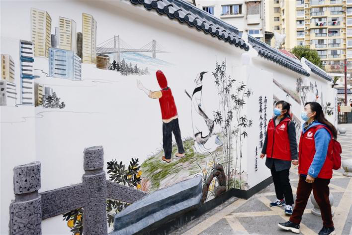 Old Wall Refreshed by Eye-catching Cultural Themed Wall