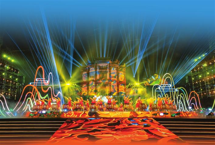 The 2022 Dragon Boat Festival Grandly Opened in Qu Yuan’s Hometown