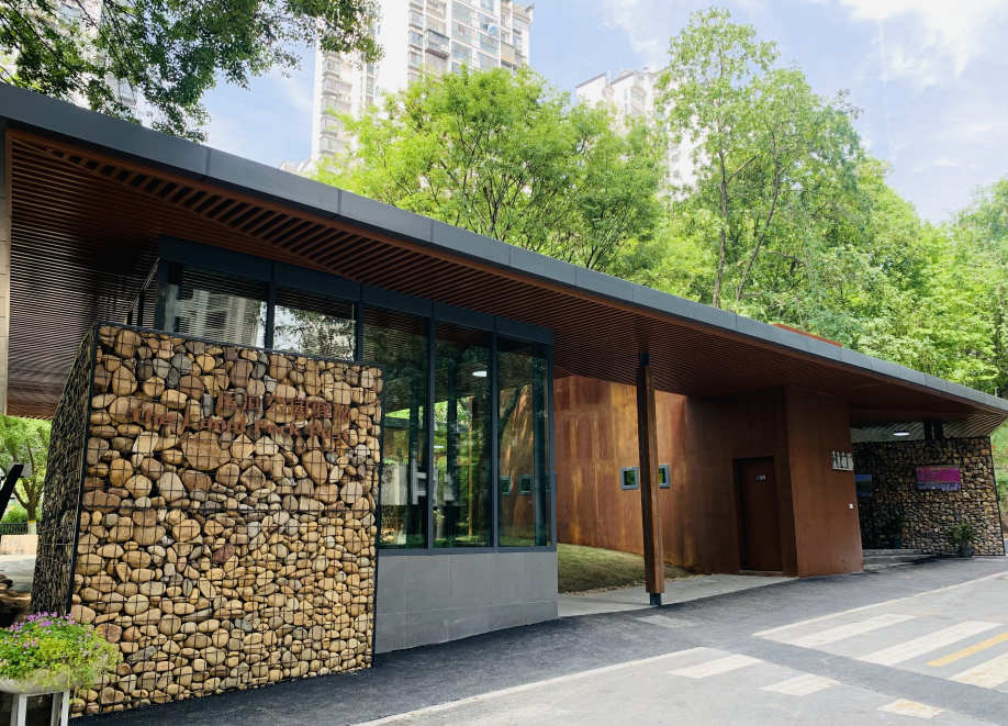 市云集山庄管理处运河公园打造便民驿站微阵地