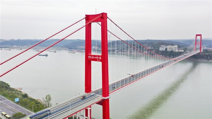 Yichang Yangtze River Highway Bridge takes a new look