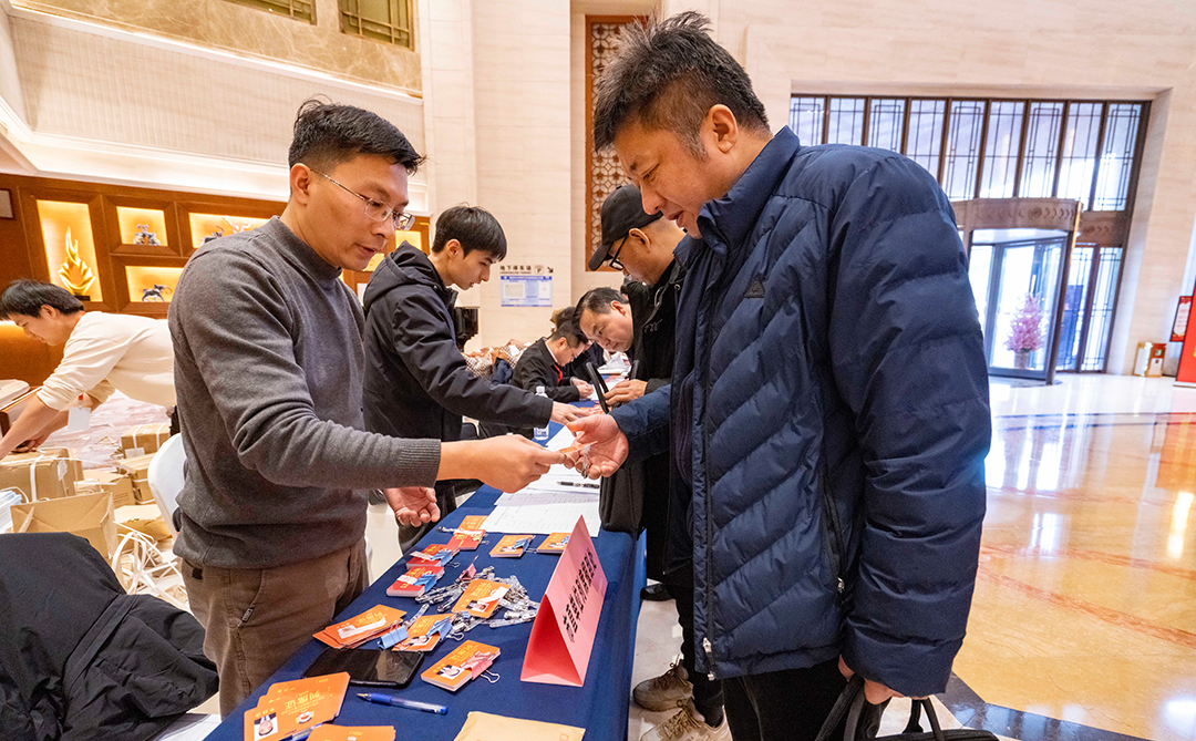 政协委员陆续报到 宜昌开启“两会时间”