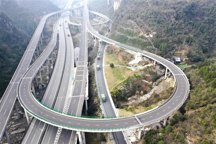 Huanghua-Wuduhe overhaul project of Yichang-Xingshan highway completed