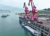 Foreign trade cargo transshipment starts at Zigui Port
