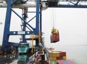 Three Gorges container cross-dam transport system fully activated