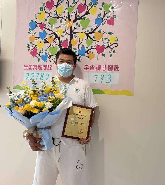 “地可以下一季再种，生命只有一次。”    宜昌“新农人...